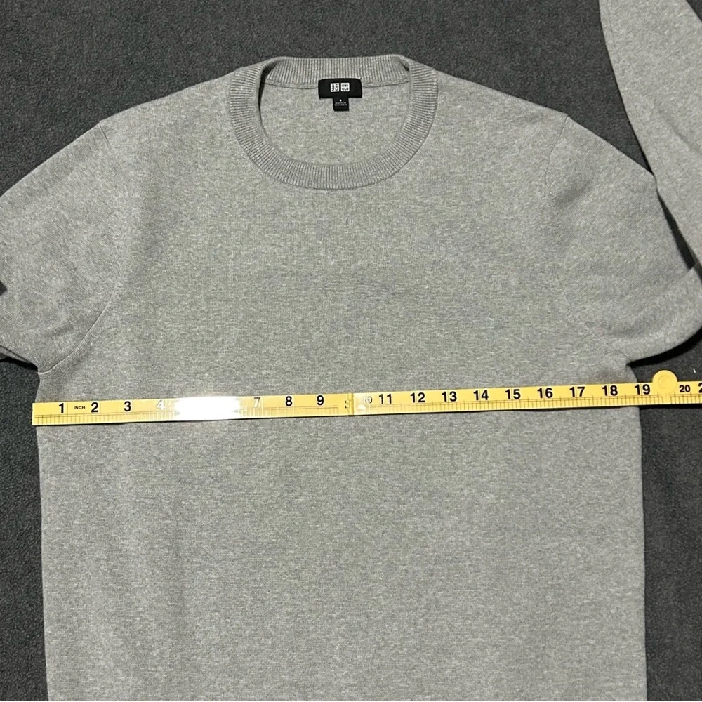 Uniqlo Men’s Cotton Blend Crewneck Sweater in Grey - S